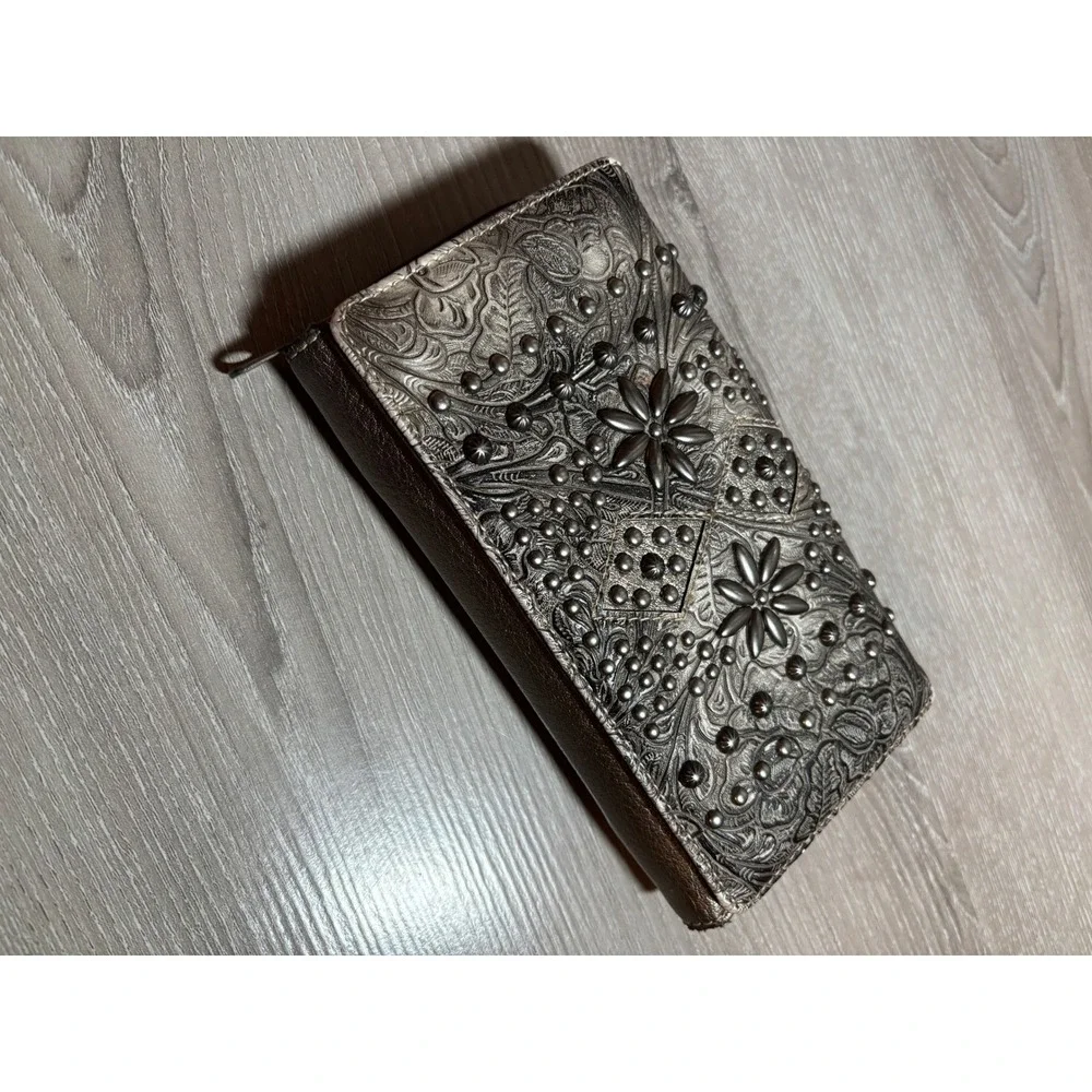 Montana West Western Tooled‎ Studded Wallet Pewter Metallic Trifold Zip Around